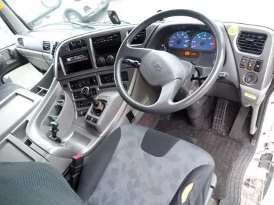 Nissan QUON