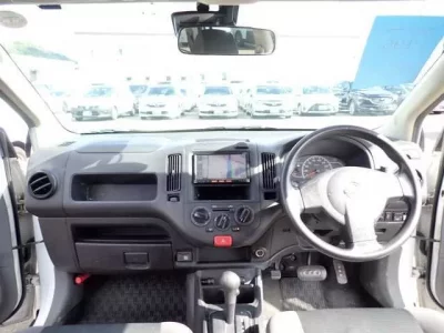 Nissan AD