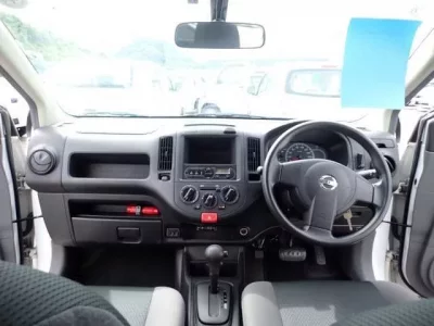 Nissan AD