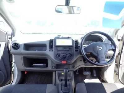 Nissan AD