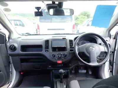 Nissan AD