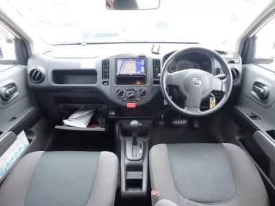 Nissan AD