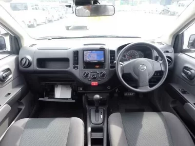 Nissan AD