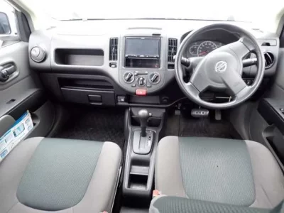 Nissan AD