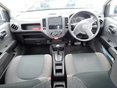 Nissan AD