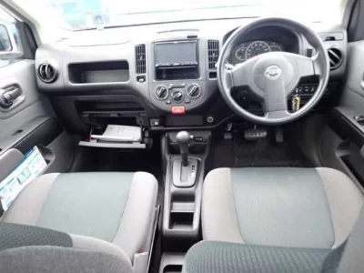 Nissan AD