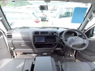 Mazda BONGO VAN