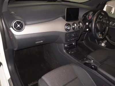 Mercedes-Benz B CLASS
