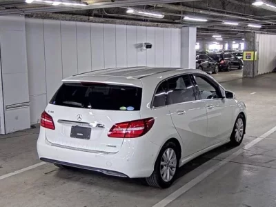Mercedes-Benz B CLASS