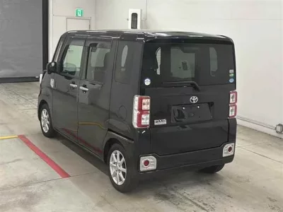 Toyota PIXIS MEGA