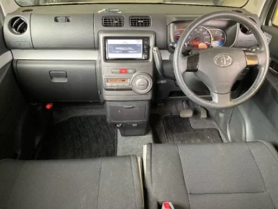Toyota PIXIS SPACE