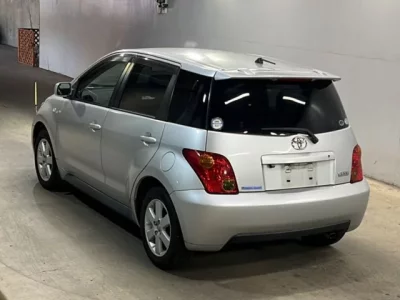 Toyota IST