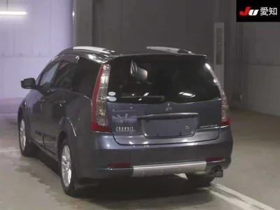 Mitsubishi GRANDIS