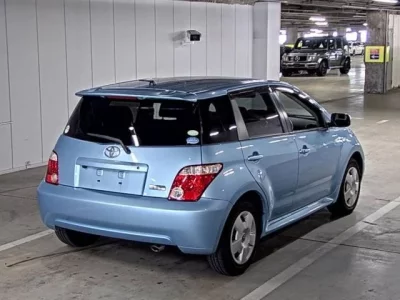 Toyota IST