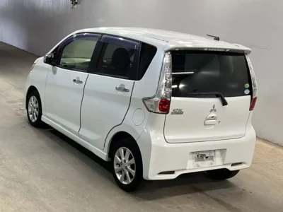 Mitsubishi EK CUSTOM
