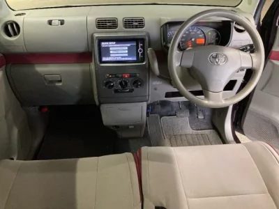 Toyota PIXIS SPACE