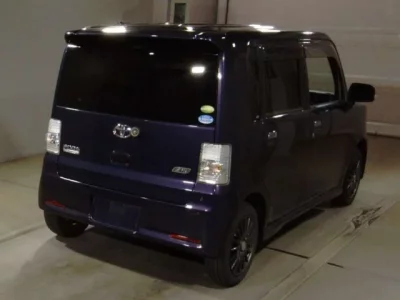 Toyota PIXIS SPACE