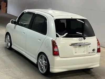 Daihatsu MIRA