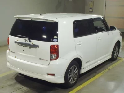 Toyota COROLLA RUMION
