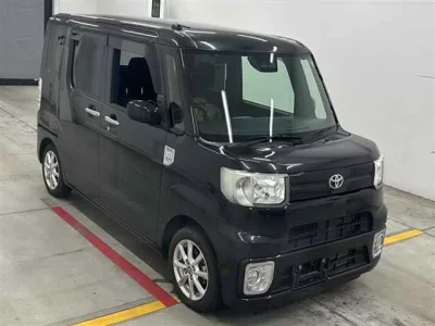Toyota PIXIS MEGA
