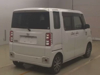 Toyota PIXIS MEGA