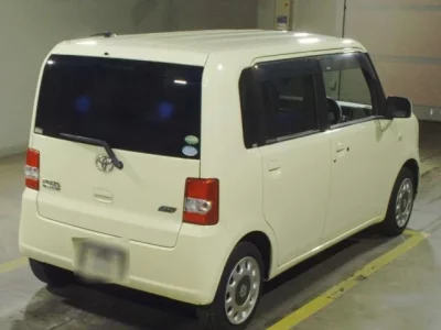 Toyota PIXIS SPACE