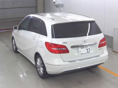 Mercedes-Benz B CLASS