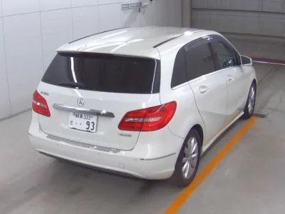 Mercedes-Benz B CLASS
