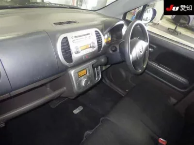 Suzuki MRWAGON