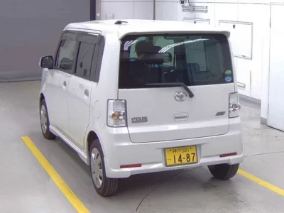Toyota PIXIS SPACE