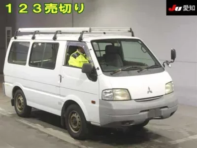 Mitsubishi DELICA