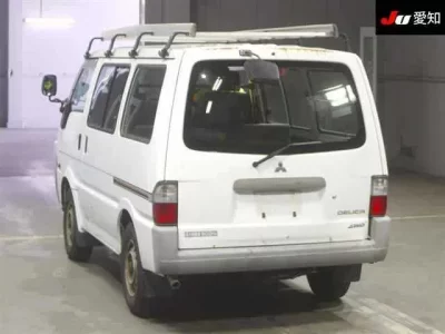 Mitsubishi DELICA