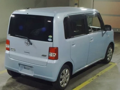 Toyota PIXIS SPACE
