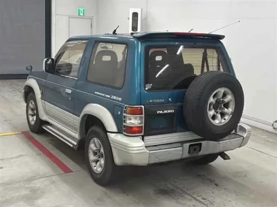 Mitsubishi PAJERO