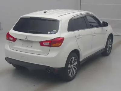 Mitsubishi RVR
