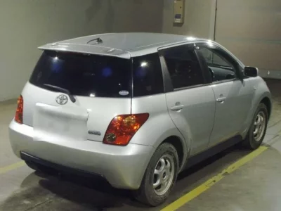 Toyota IST