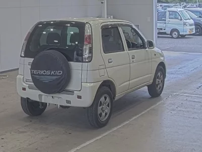 Daihatsu TERIOS KID