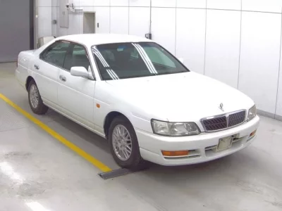 Nissan LAUREL