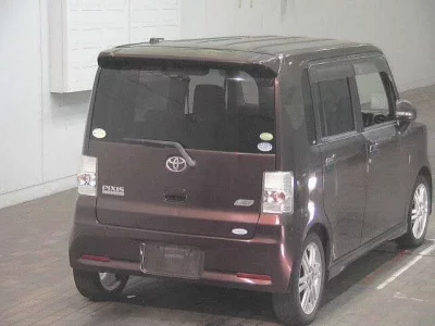Toyota PIXIS SPACE