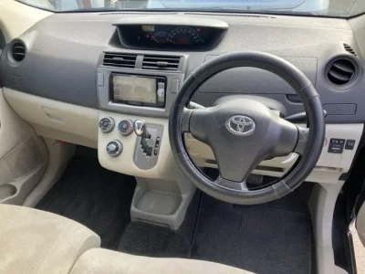 Toyota PASSO SETTE