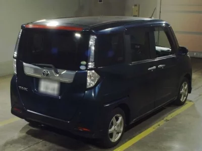 Toyota TANK