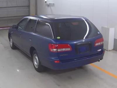 Nissan EXPERT