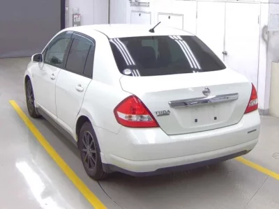 Nissan TIIDA LATIO