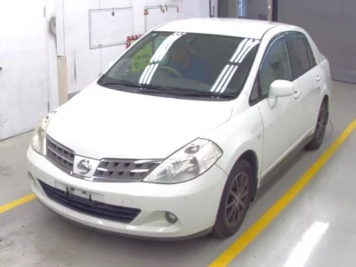 Nissan TIIDA LATIO