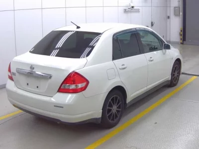Nissan TIIDA LATIO