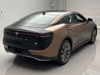 Toyota CROWN CROSSOVER