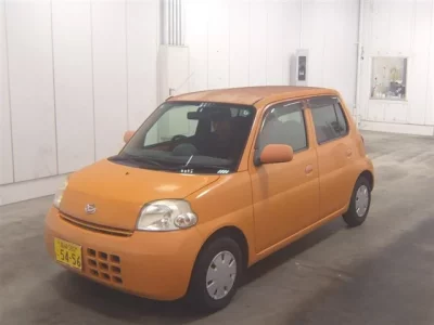 Daihatsu Esse