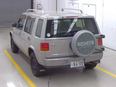Nissan RASHEEN