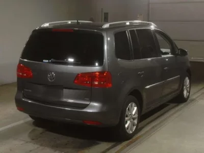 Volkswagen GOLF TOURAN