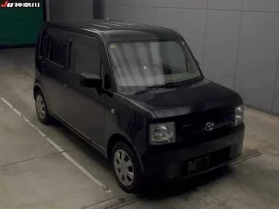 Toyota PIXIS SPACE